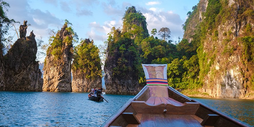 Boat sailing on the lake in Khao Sok National Park